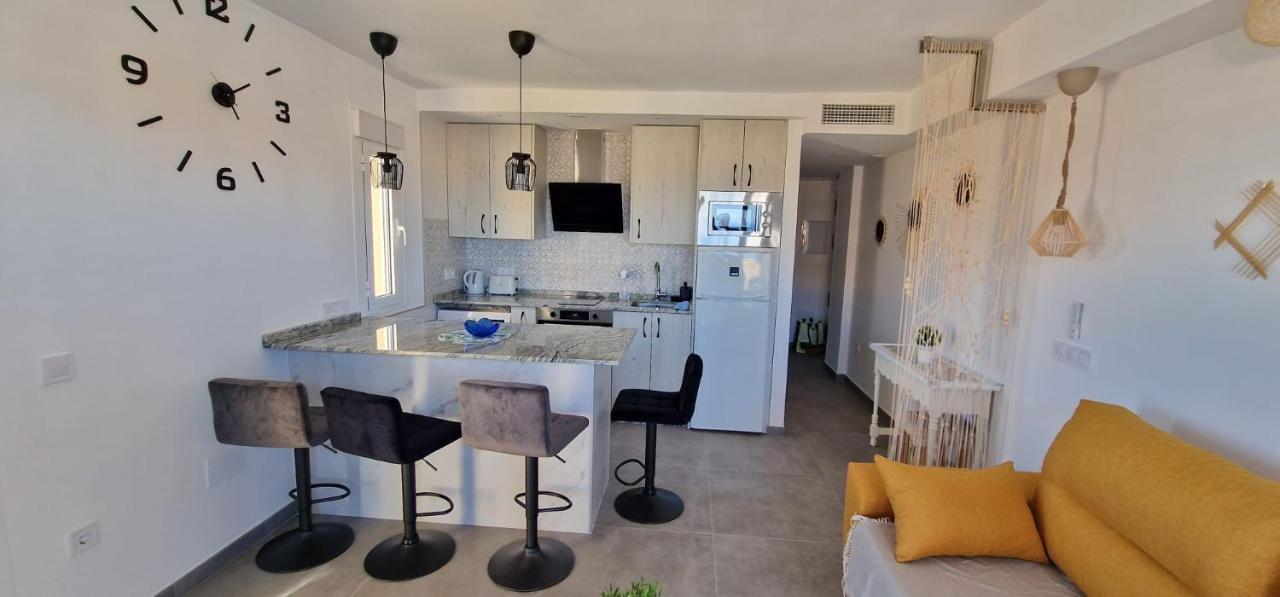 Acogedor,Apartamento.Piscina, Vistas, Terraza ベナルマデナ エクステリア 写真